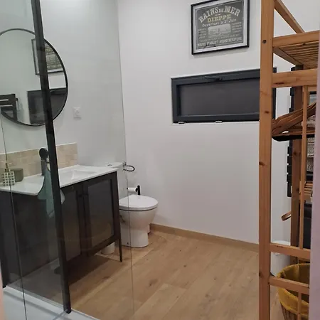 Independant Proche De La Le Bon Secours Homestay szállás